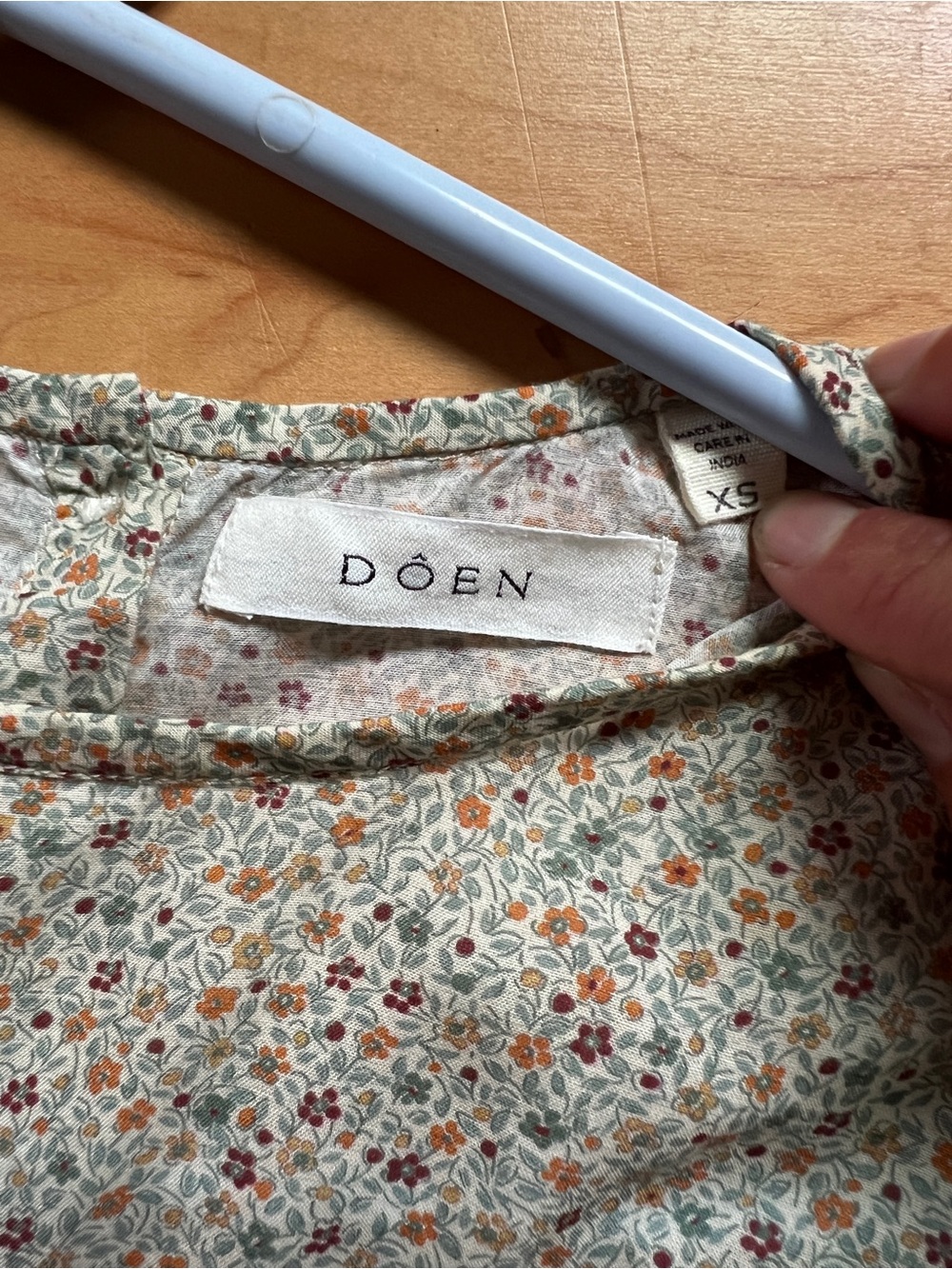 Doen Floral Puff-Sleeve Cotton Blouse - Picture 3 of 6
